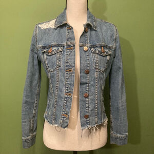 Women's Old Navy Blue Denim Jean Jacket XS with White Lace & Rose